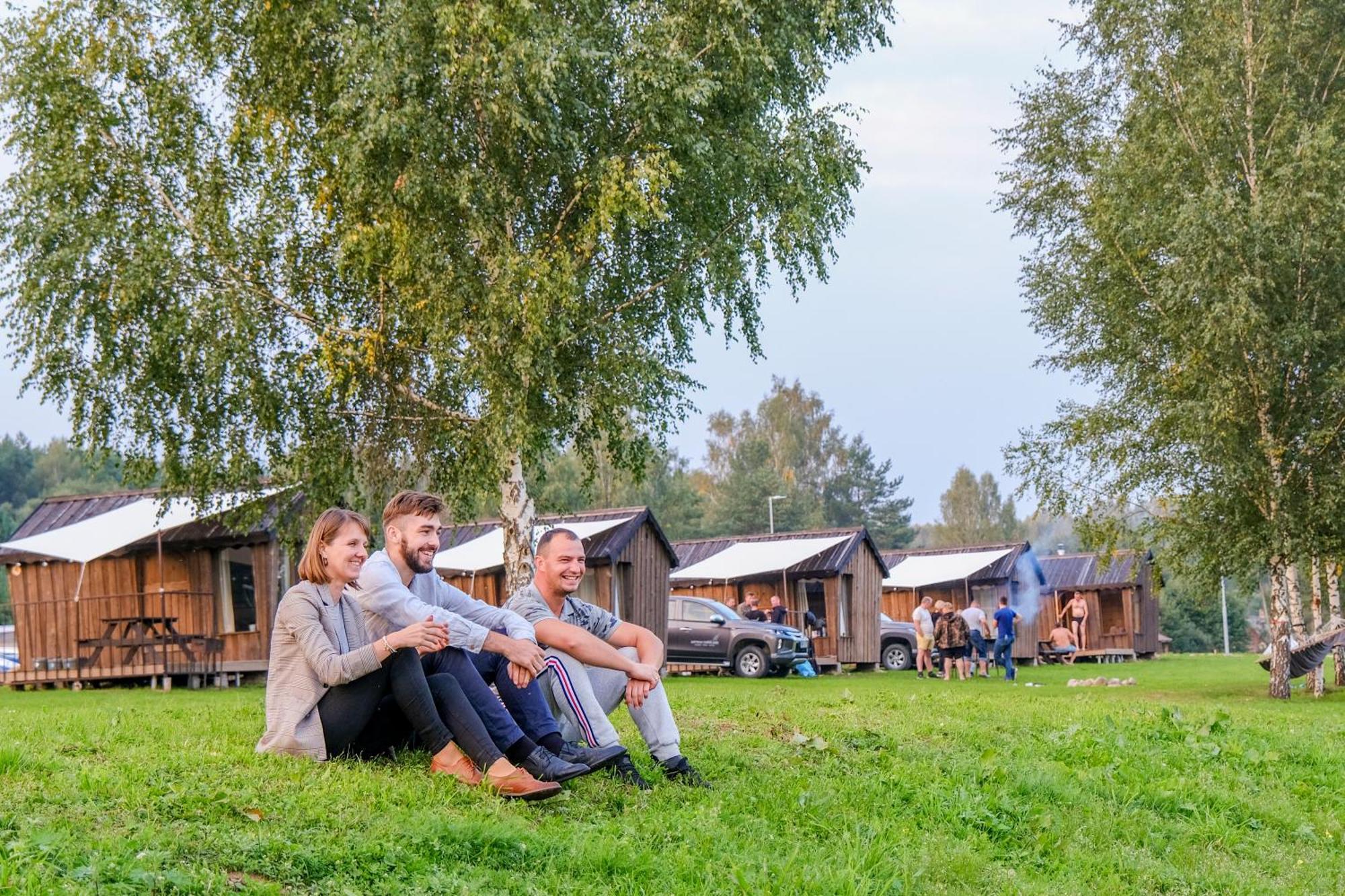 Kempings Daugavas Lokos Sargeliski Exteriér fotografie